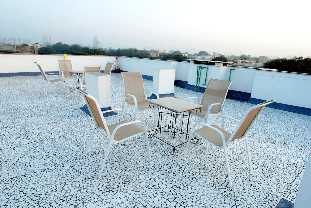White Lotus Hotel Gurgaon Exterior foto